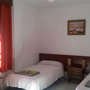 Habitación con 2 Camas Individuales